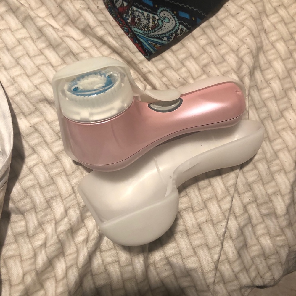 Clarisonic brush